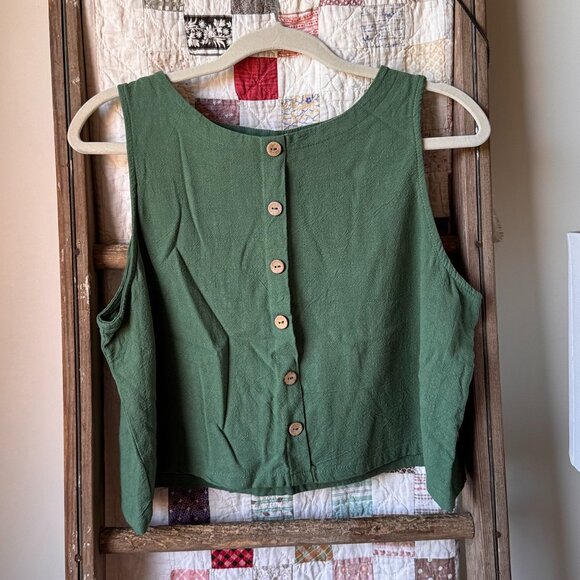 Sleeveless Crop Top - Picture 2 of 9